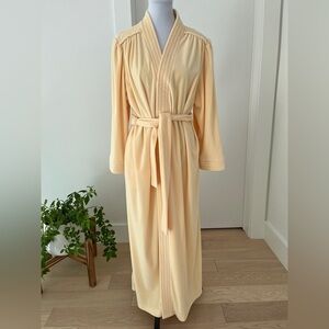 VINTAGE Belinda Belted Robe House Coat Union Made Canada  80's Loungewear Cozy